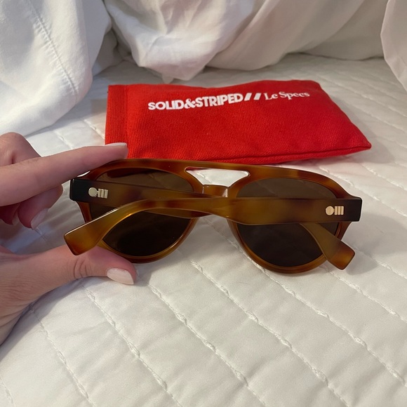 Le Specs The Jetties — Vintage Tort - Vintage Tort × SOLID-STRIPED - Picture 7 of 8